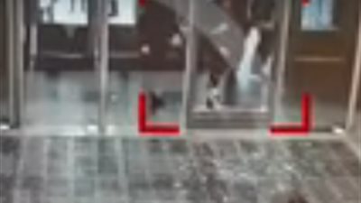 لن تصدق.. ماذا فعلت تلك السيدة عند دخولها محطة المترو!