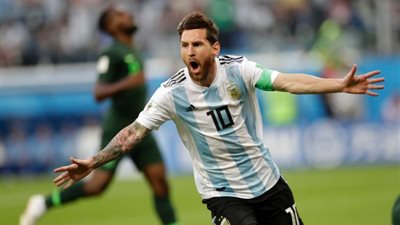 بطل العالم واثق من عودة ميسي لـ منتخب الأرجنتين