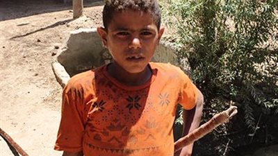 محافظ سوهاج يكلف بدراسة حالة طفل يعمل صياد وأسرته اجتماعيا