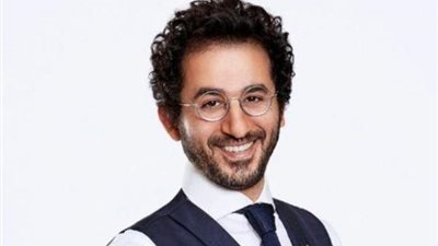 شاهد.. ماذا قال أحمد حلمي لجمهوره؟