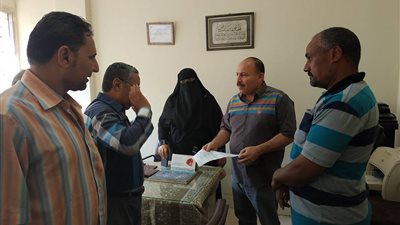 رئيس مدينة كفر الزيات يحيل 60 من العاملين بالصحة و التضامن والتموين للتحقيق 