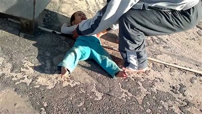 سقوط طفل من أعلى سطح عقار فى سوهاج 
