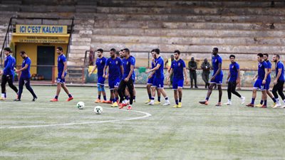  الأهلي يغادر فندق الإقامة متوجهًا لملعب 28 سبتمبر