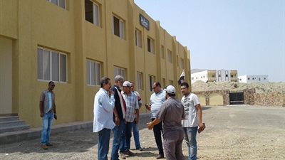 محافظ البحر الأحمر يطمئن على جاهزية المدارس لاستقبال العام الدراسى الجديد