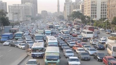 توقف حركة المرور أعلى كوبرى الفردوس