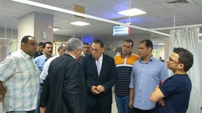 محافظ الشرقية يتابع الحالة الصحية للمصابين في واقعة مستشفى ديرب نجم