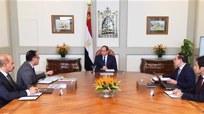 السيسي يوجه بـ اتباع أحدث الأساليب العلمية في تطوير قطاع البترول