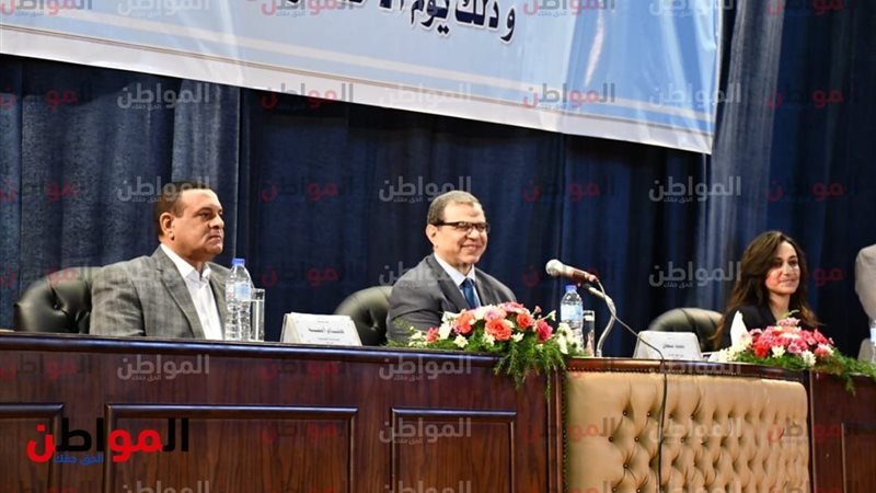 وزير القوى العاملة