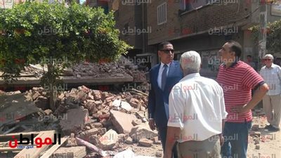صور| انهيار منزل قديم مكون من 4 أدوار بـ طوخ