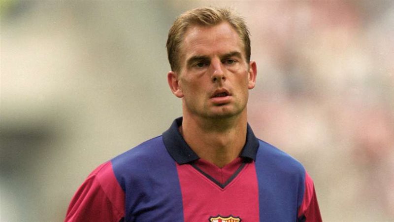 لاعب برشلونة السابق