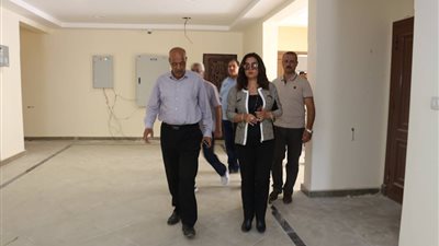 محافظ دمياط تتابع أعمال الإنشاءات بمدارس النيل بمدينة دمياط الجديدة