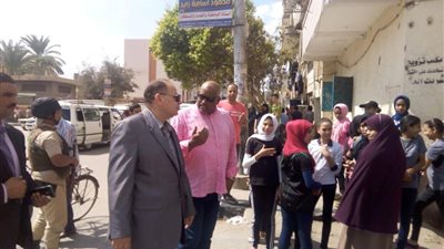 صور.. محافظ الفيوم يتفقد استعدادات المدارس للعام الجديد 2018