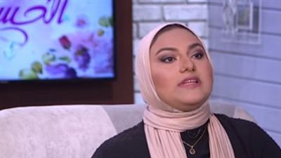 الدليفري الأغرب.. فتاة تقدم الطلبات بـ استخدام 