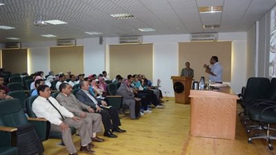 بحضور رئيس جامعة السويس.. بعثة جامعة سوهاج تنظم ندوة تثقيفية عن شغب الملاعب