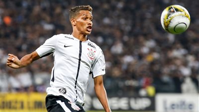 برشلونة يضع عينه على نيمار الجديد