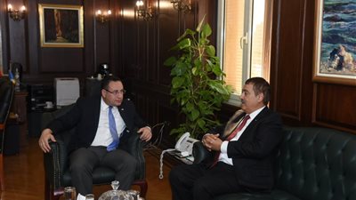 محافظ الإسكندرية يستقبل قنصل عام فلسطين لبحث سبل توطيد العلاقات