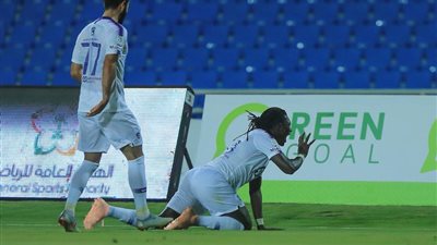 الهلال يلاقي الباطن وعينه على الصدارة
