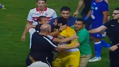 جهاز الزمالك يحاول إقناع منصور بتخفيض عقوبة جنش