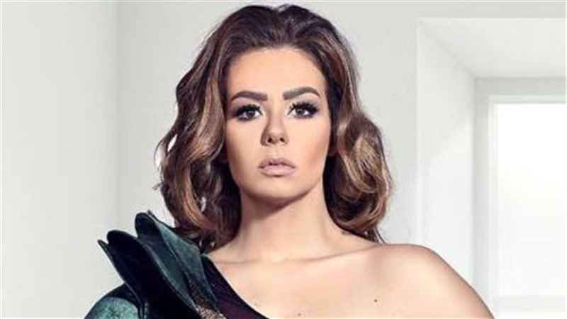 الفنانة إيمي سالم