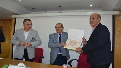 صور.. بمشاركة 10 كليات.. ختام فعاليات برنامج 