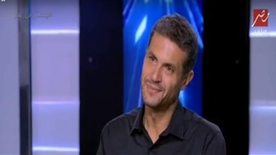 فيديو .. مدير أعمال الراحل جميل راتب يدخل فى نوبة بكاء على الهواء
