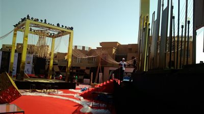 صور.. التجهيزات النهائية قبل انطلاق مهرجان الجونة السينمائى 