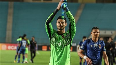محمد الشناوي ينتظم في مران الأهلي