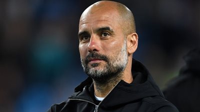 جوارديولا يدلي برأيه في تدريب أحد الفرق الصغيرة