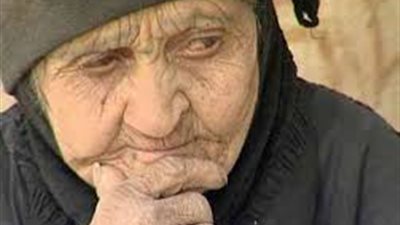احكيلنا حكايتك.. سيدة هجرها ابنائها بعدما أصبحت غير مفيدة لهم