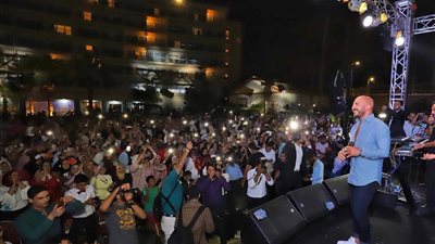 صور .. العسيلي يحيي حفل تخرج كلية تربية جامعة الأسكندرية