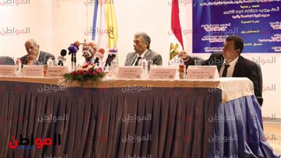 صور.. هندسة شبرا تعقد ندوة عن الدروس المستفادة من توليد الكهرباء بالمفاعلات النووية