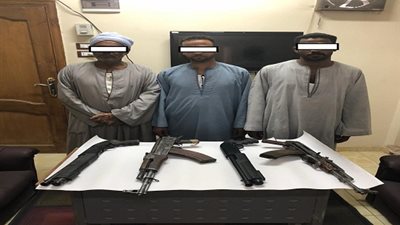 مشاجرة بالأسلحة النارية بين عائلتين لخلافات الجوار بالأرض الزراعية في أسيوط