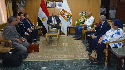 صور.. الوادي الجديد تستقبل رجال أعمال كوريين لبحث الاستثمار بالمحافظة