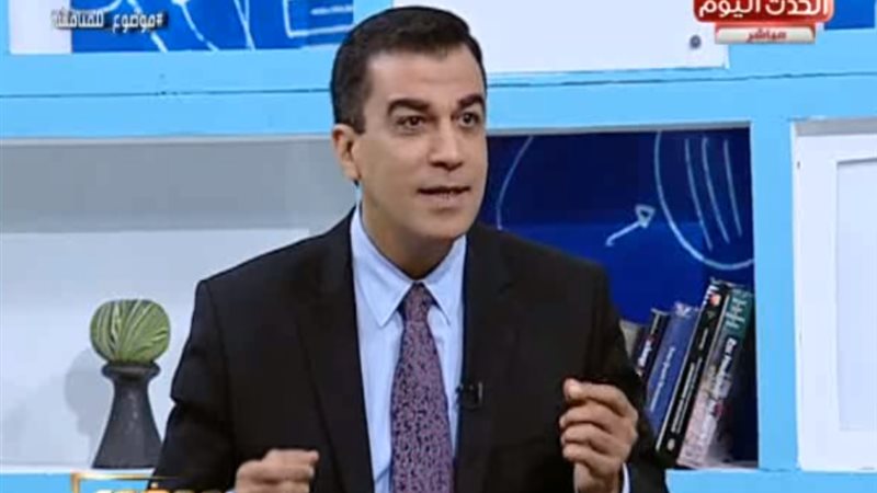 عصام توفيق، أستاذ
