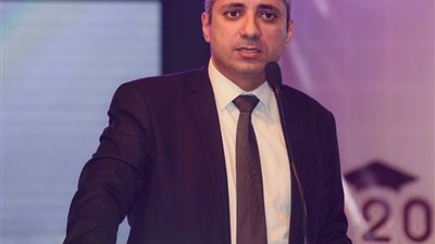 نقيب صيادلة الإسكندرية يهنئ الفائزين بانتخابات شعبة الغرفة التجارية