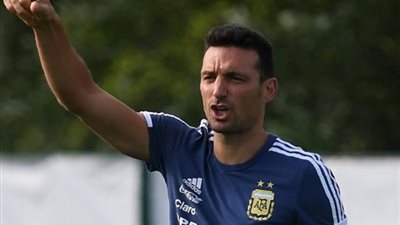 سكالوني يؤجل إعلان قائمة الأرجنتين لوديات أكتوبر