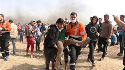 الصحة الفلسطينية: شهيد و90 مصابًا في المسيرات البحرية بغزة 