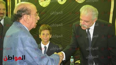 صور.. المخرج المسرحي جلال الشرقاوي في عزاء المنتج سمير خفاجى