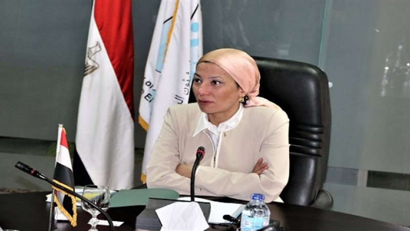 وزيرة البيئة