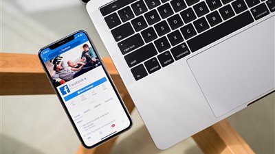 تهمة جديدة تلاحق الفيس بوك .. والسبب موظفيه