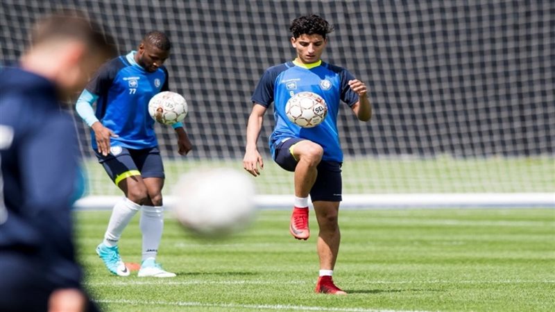 أحمد مصطفي