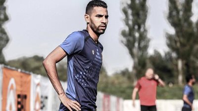قبل مؤمن زكريا.. 3 أساطير أهلاوية باعوا الأحمر من أجل المال
