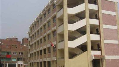حقيقة اقتحام أمين شرطة مدرسة ببنها بدراجته البخارية
