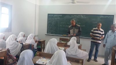 مع بداية العام الدراسي.. قوافل لمتابعة أداء المعاهد الأزهرية فى سوهاج 