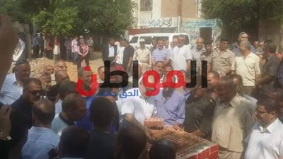 صور.. محافظ الغربية يتفقد عددا من المنشآت الخدمية بكفر كلا الباب في السنطة