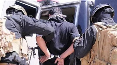 عبر الفيس بوك.. ضبط شخصين نصبا على مواطن في 90 ألف دولار ببني سويف