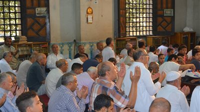 صور .. المصلين أثناء إلقاء وزير الأوقاف خطبة الجمعة
