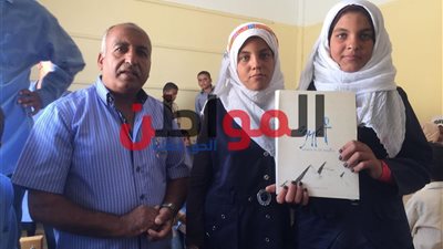 صور| في يوم السياحة العالمي.. هدايا تذكارية للأجانب في الوادي الجديد