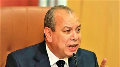 محافظ كفر الشيخ يحيل 21 طبيباً وموظفاً بالوحدات الصحية والتموين للتحقيق
