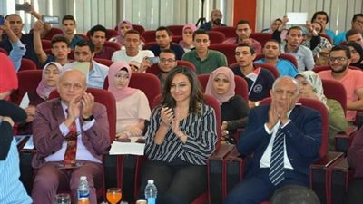 صور.. نائب محافظ البحيرة و وكيل الشباب يشهدان ختام معسكر التعليم المدني